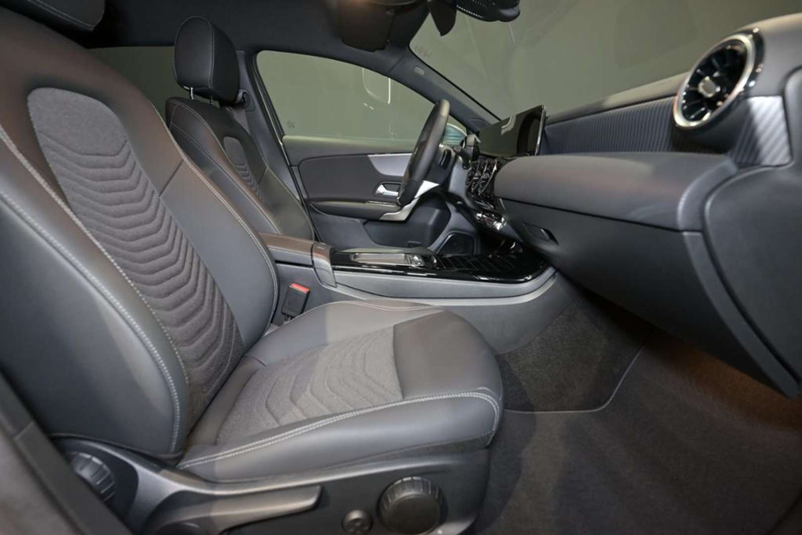 Mercedes Classe A PROGRESSIVE 200 D - 2025 - Joinsteer - #4