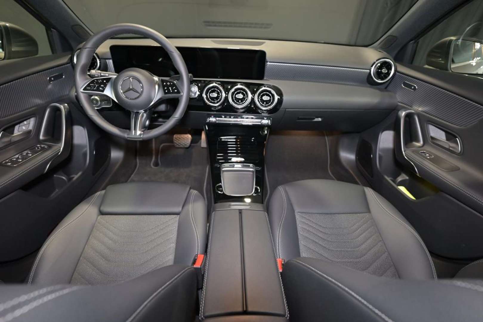 Mercedes Classe A PROGRESSIVE 200 D - 2025 - Joinsteer - #14