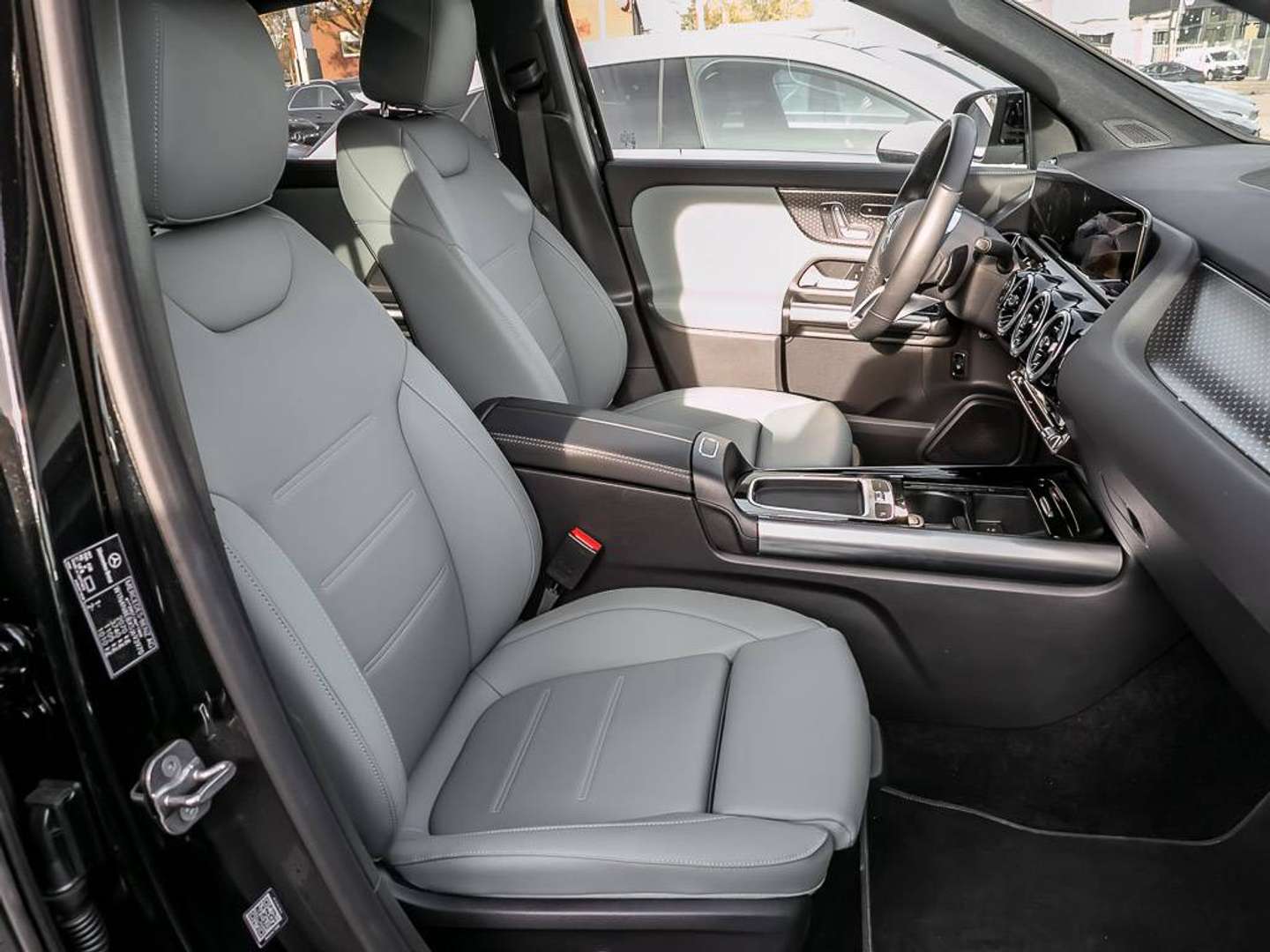 Mercedes GLA ADVANCED 180 - 2024 - Joinsteer - #3