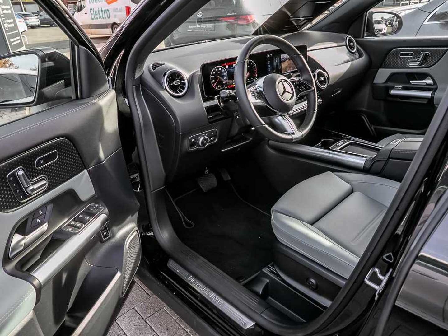 Mercedes GLA ADVANCED 180 - 2024 - Joinsteer - #7