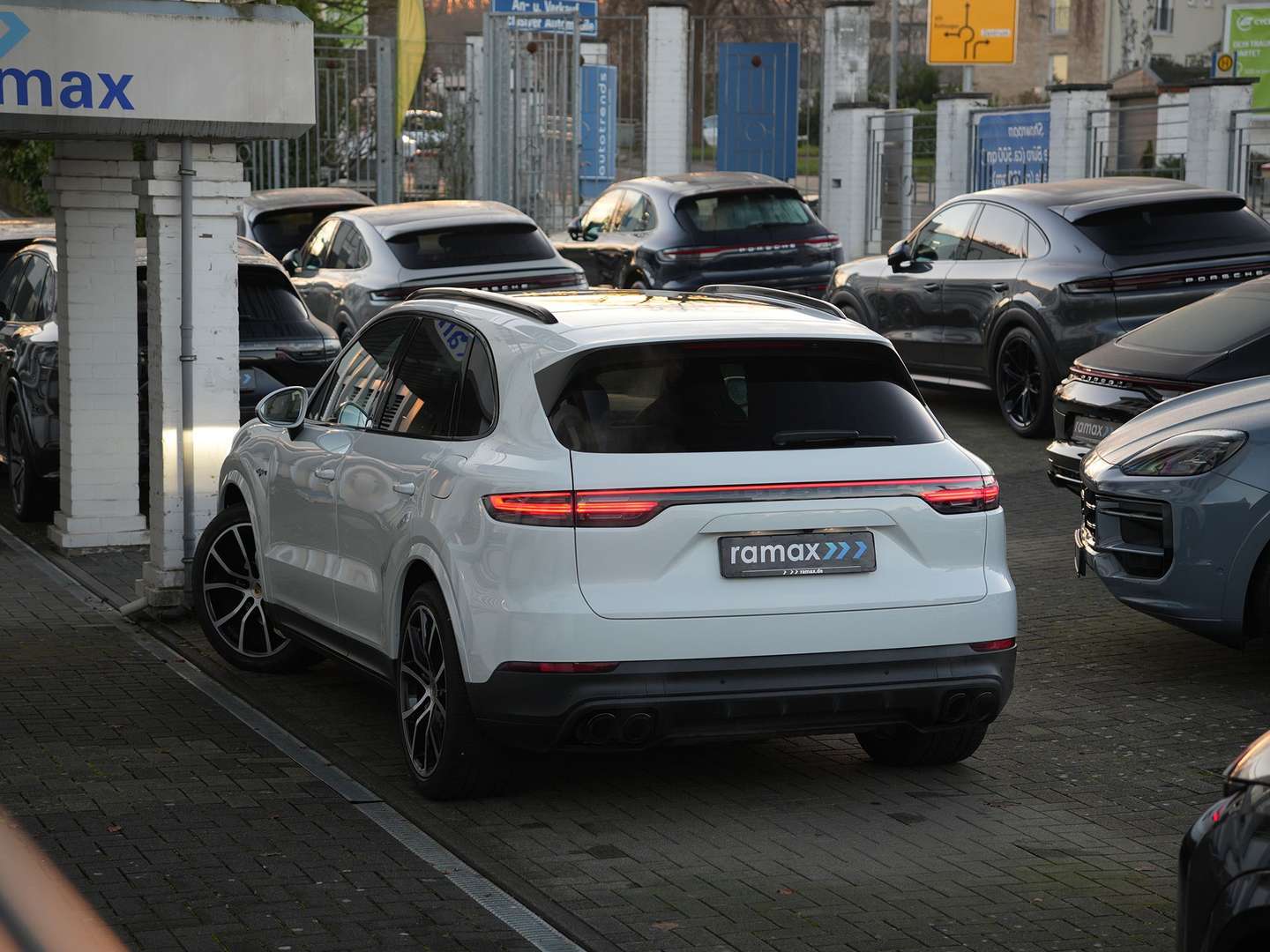 Porsche Cayenne E-Hybrid - 2021 - Joinsteer - #7