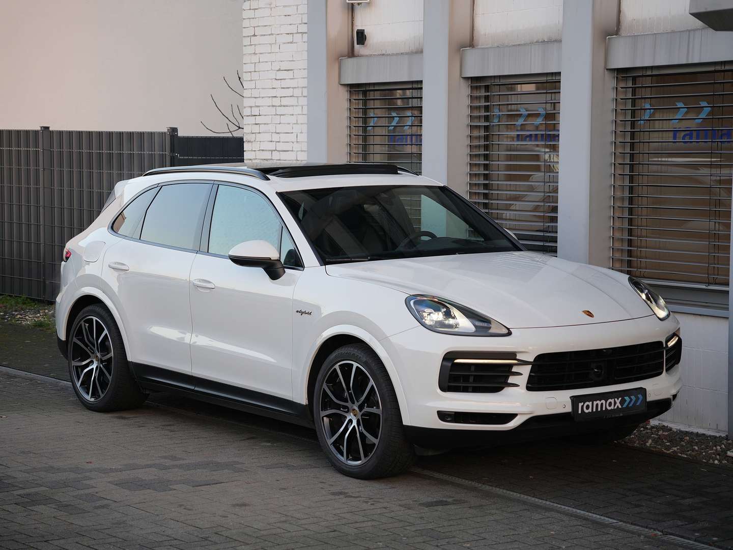Porsche Cayenne E-Hybrid - 2021 - Joinsteer - #50