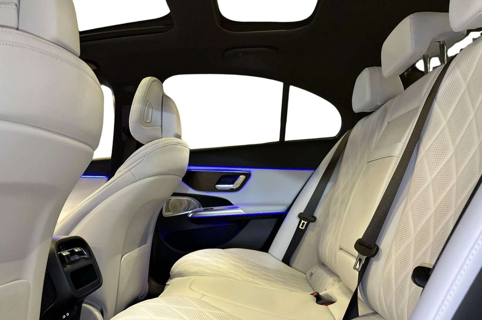 Mercedes Classe E Exclusive Premium E 300 De 4Matic - 2025 - Joinsteer - #23