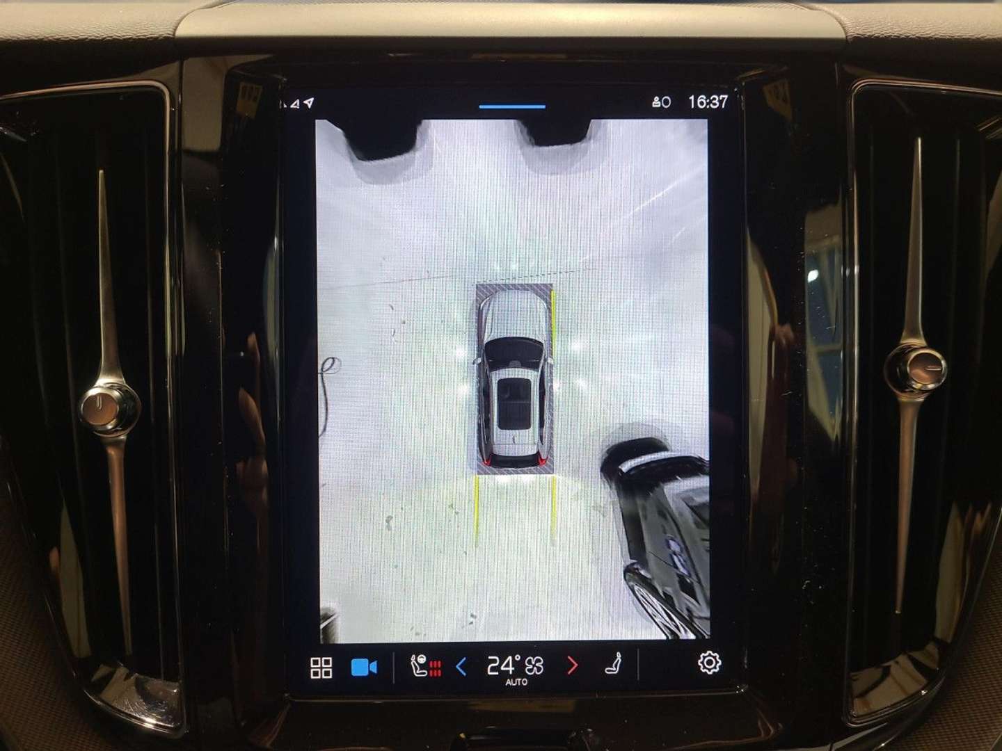 Volvo XC60 Plus Dark - 2023 - Joinsteer - #8