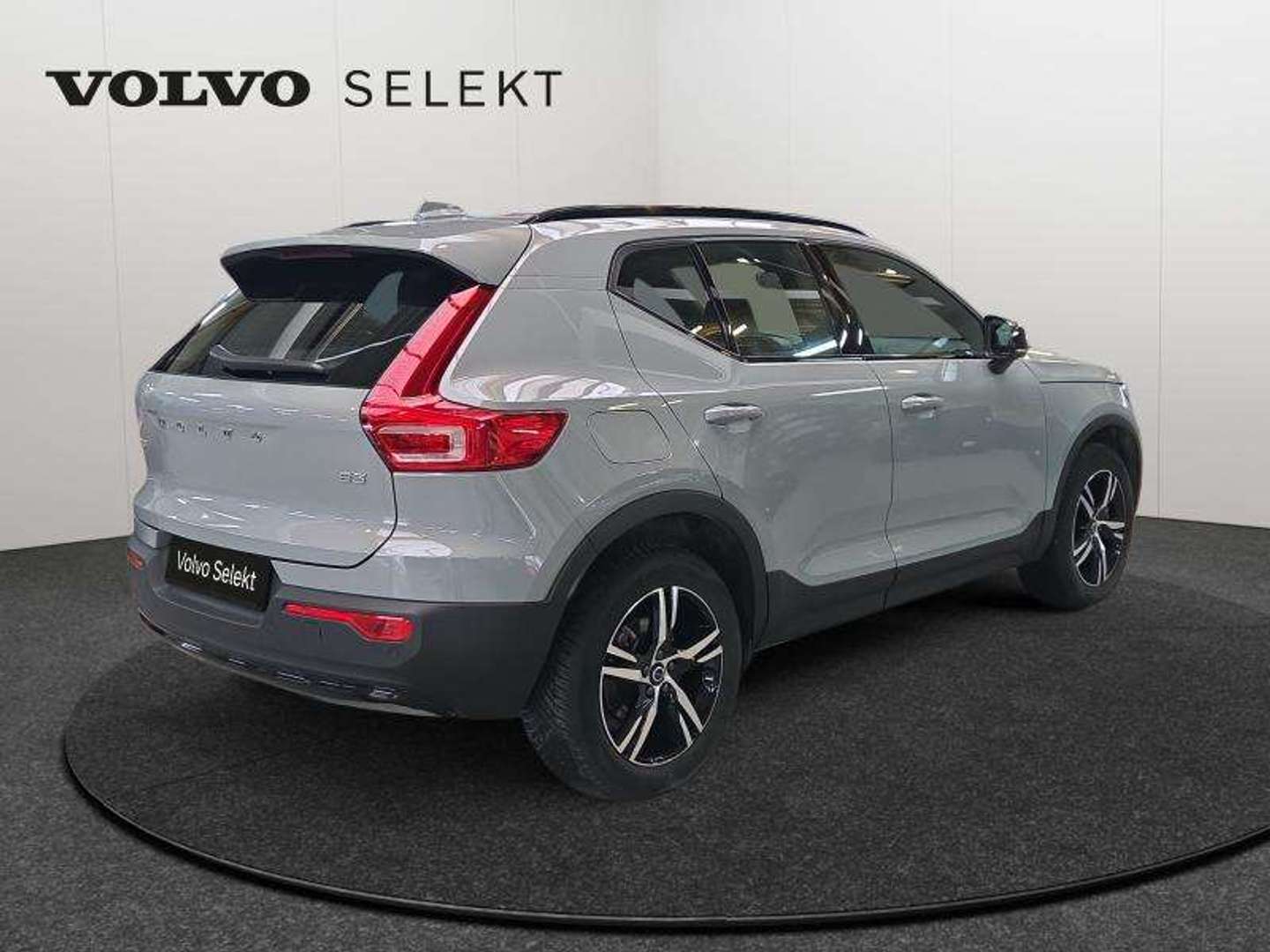 Volvo XC40 Plus B3 - 2025 - Joinsteer - #2