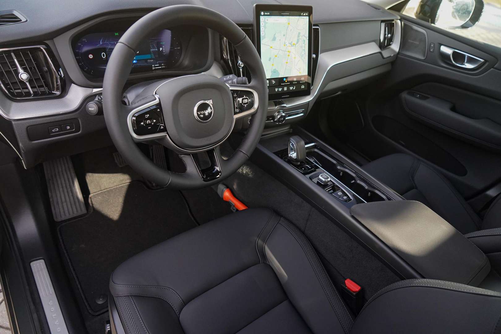 Volvo XC60 Business Edition 2.0 T6 Plug-in Hybrid - 2025 - Joinsteer - #12