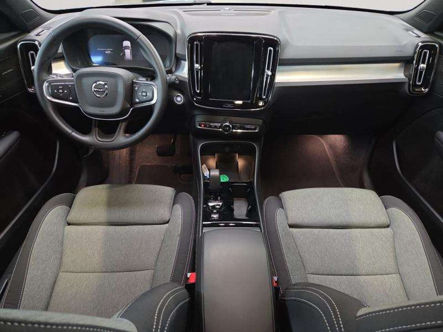 Volvo XC40 Plus B3 - 2025 - Joinsteer - #4