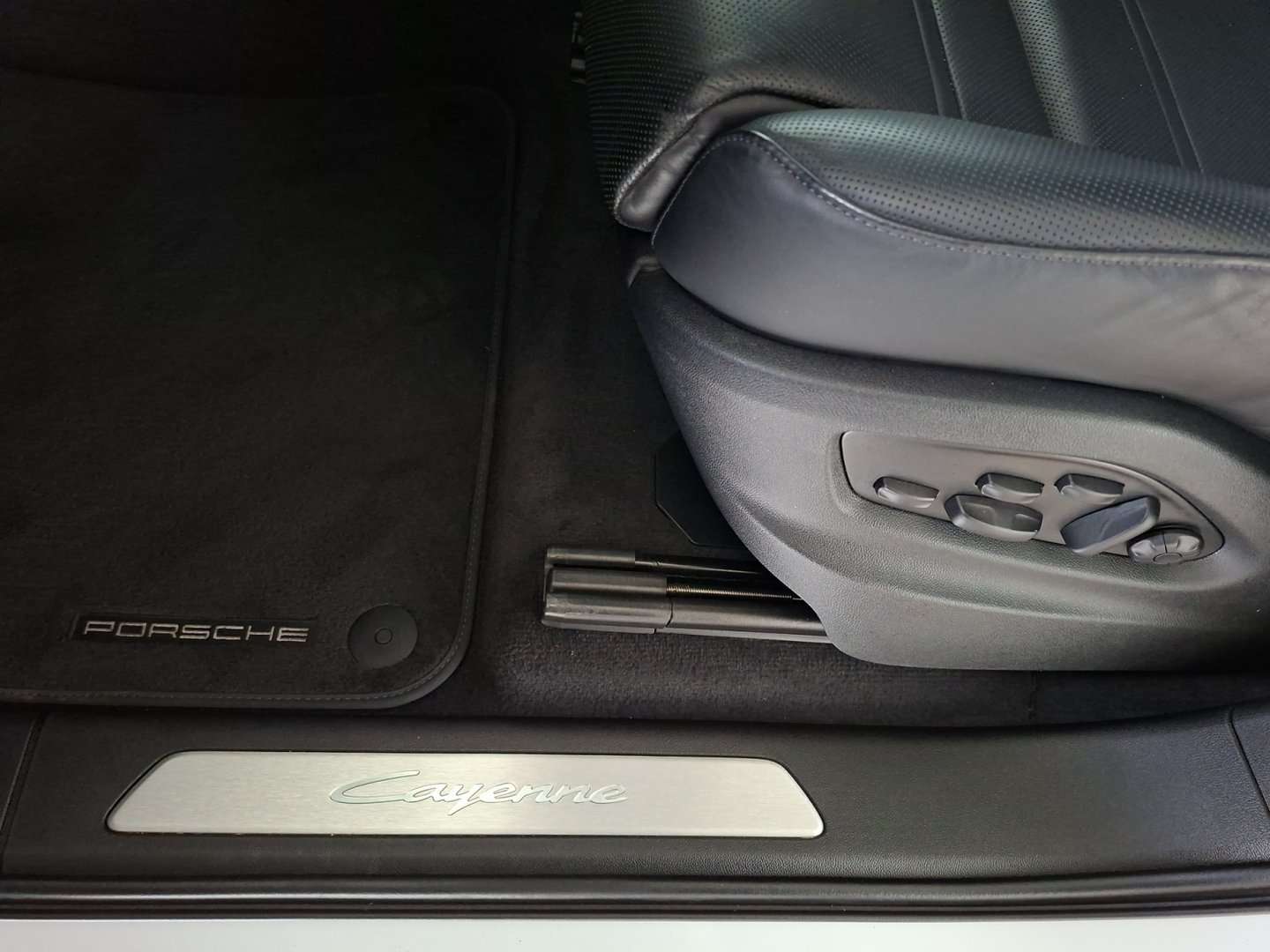 Porsche Cayenne E-Hybrid - 2024 - Joinsteer - #18