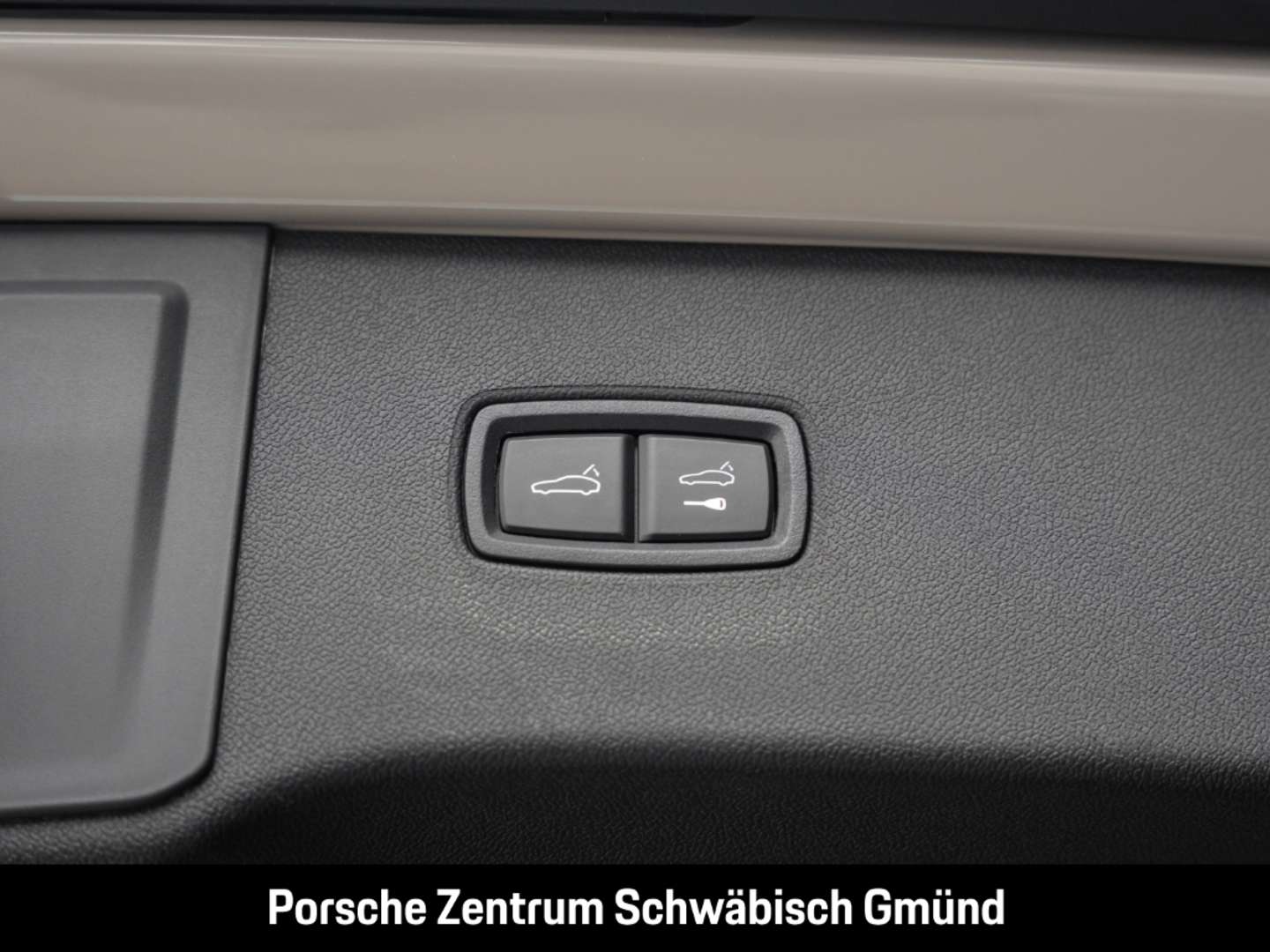 Porsche Cayenne E-Hybrid Sportabgas - 2026 - Joinsteer - #17