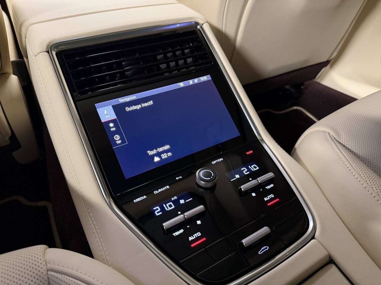 Porsche Panamera II 3.0 V6 560ch 4S E-Hybrid - 2022 - Joinsteer - #36