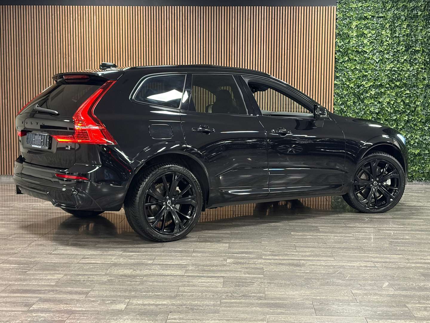 Volvo XC60 Plus Black Edition T6 AWD Recharge - 2024 - Joinsteer - #2