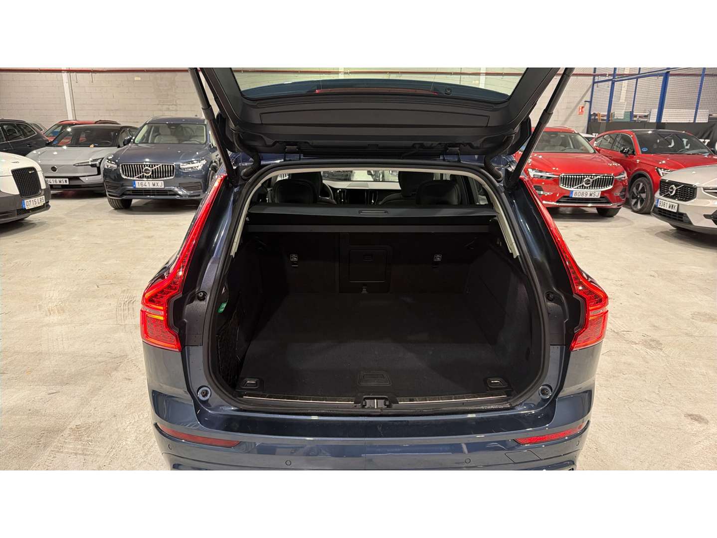 Volvo XC60 Plus Dark T6 Recharge - 2025 - Joinsteer - #13