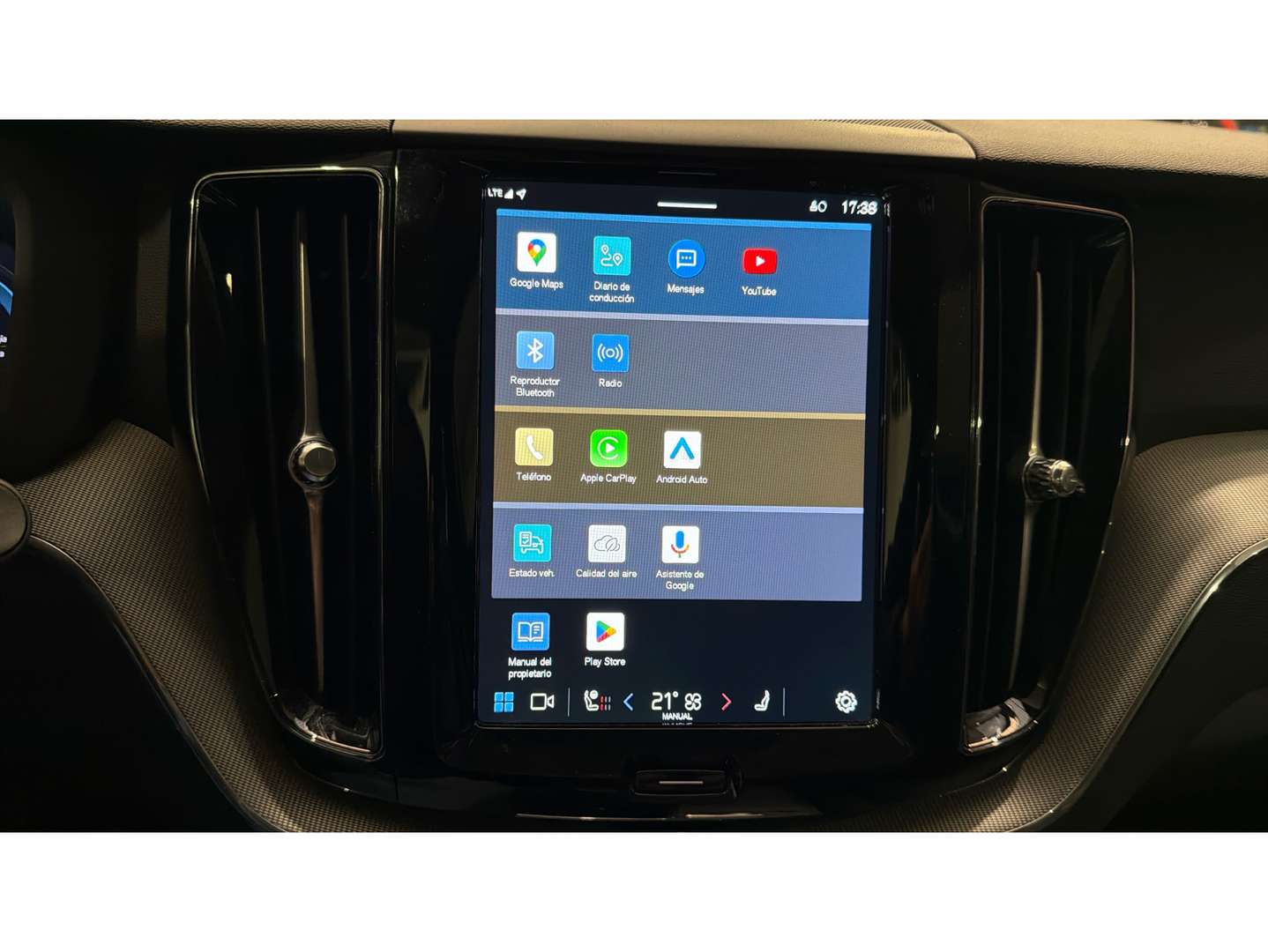 Volvo XC60 Plus Dark T6 Recharge - 2025 - Joinsteer - #16