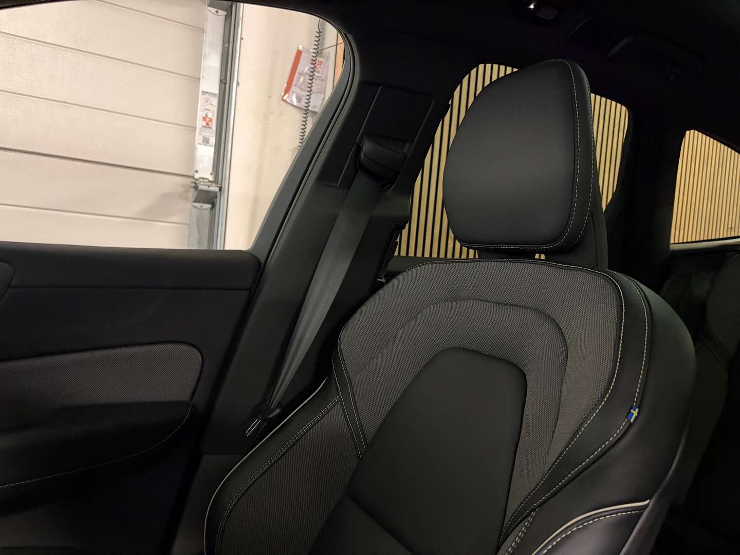 Volvo XC60 Plus Black Edition T6 AWD Recharge - 2024 - Joinsteer - #40