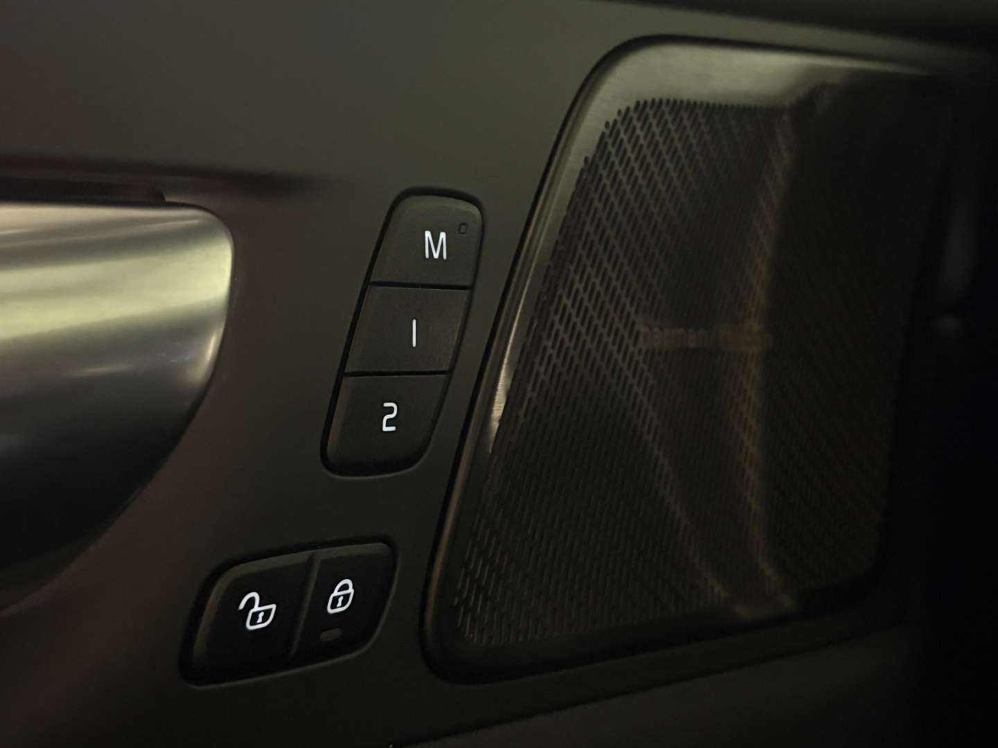 Volvo XC60 Plus Black Edition T6 AWD Recharge - 2024 - Joinsteer - #46