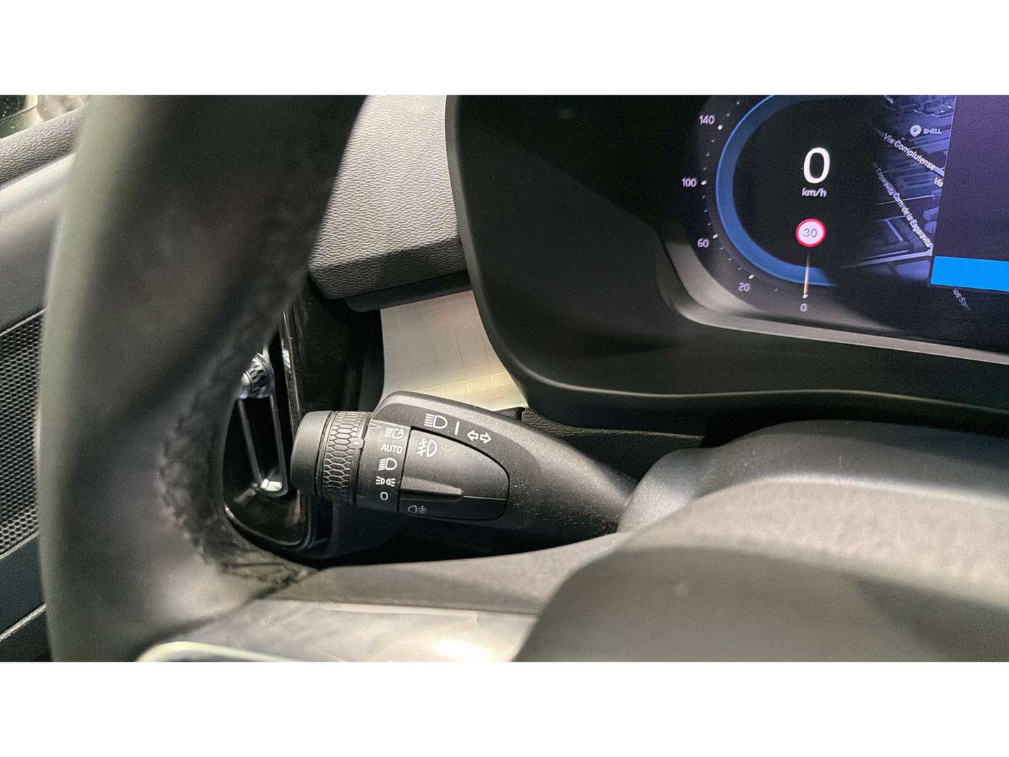 Volvo XC40 Core B3 - 2024 - Joinsteer - #17