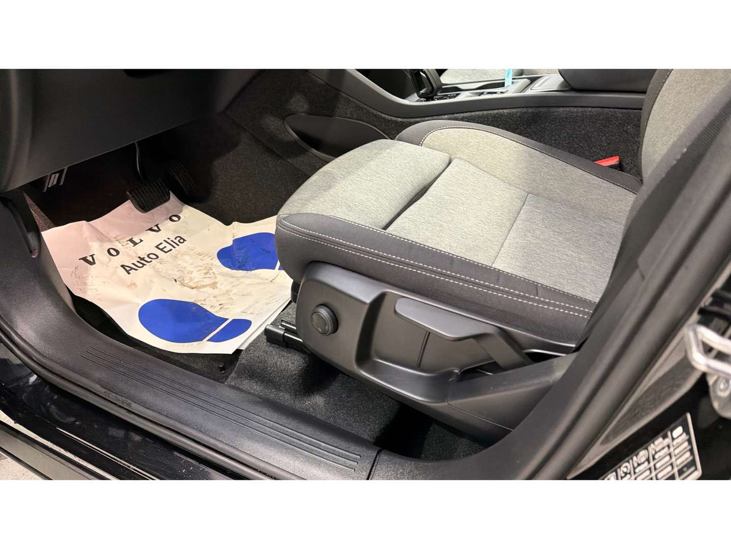 Volvo XC40 Core B3 - 2024 - Joinsteer - #26