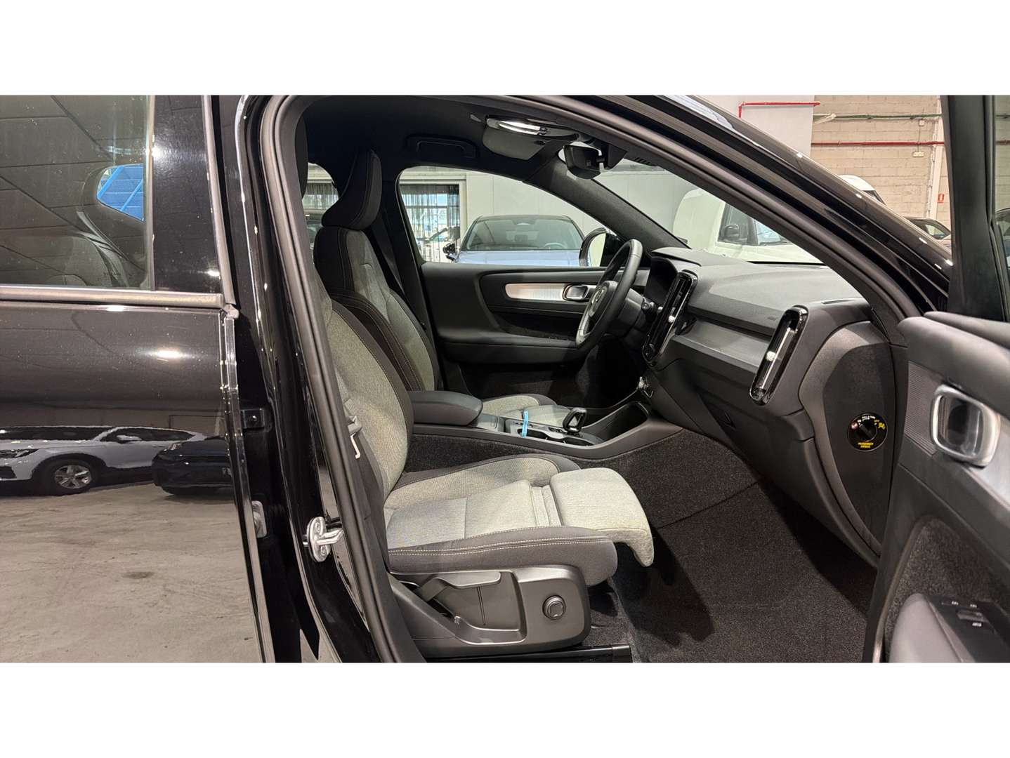 Volvo XC40 Core B3 - 2024 - Joinsteer - #42