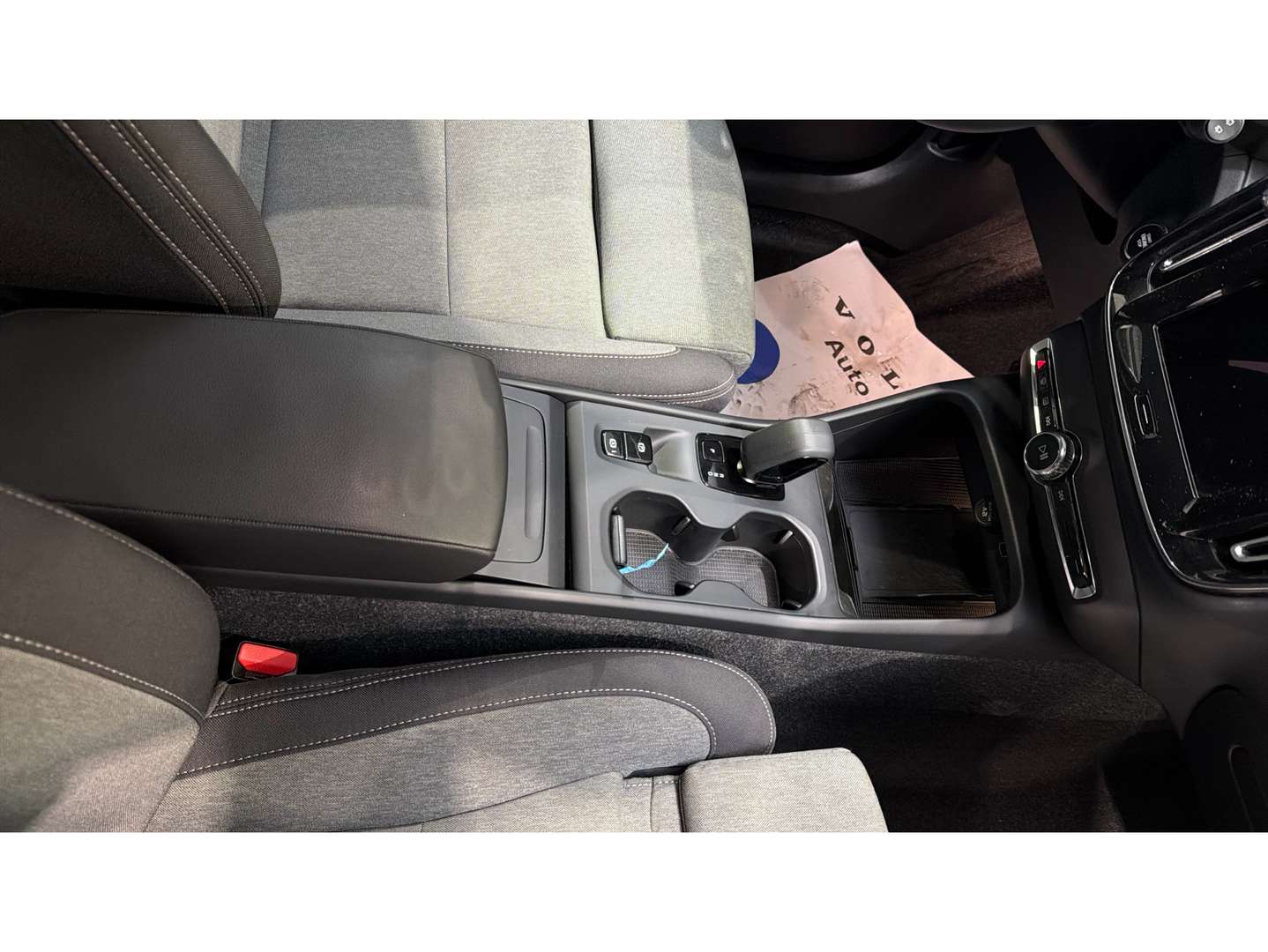 Volvo XC40 Core B3 - 2024 - Joinsteer - #44