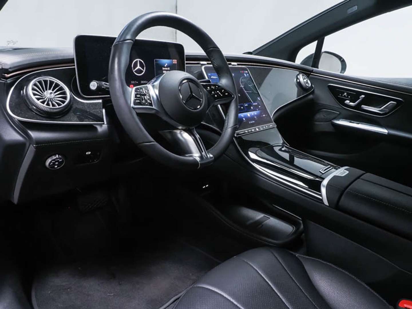 Mercedes EQE Electric Art 300 - 2024 - Joinsteer - #4