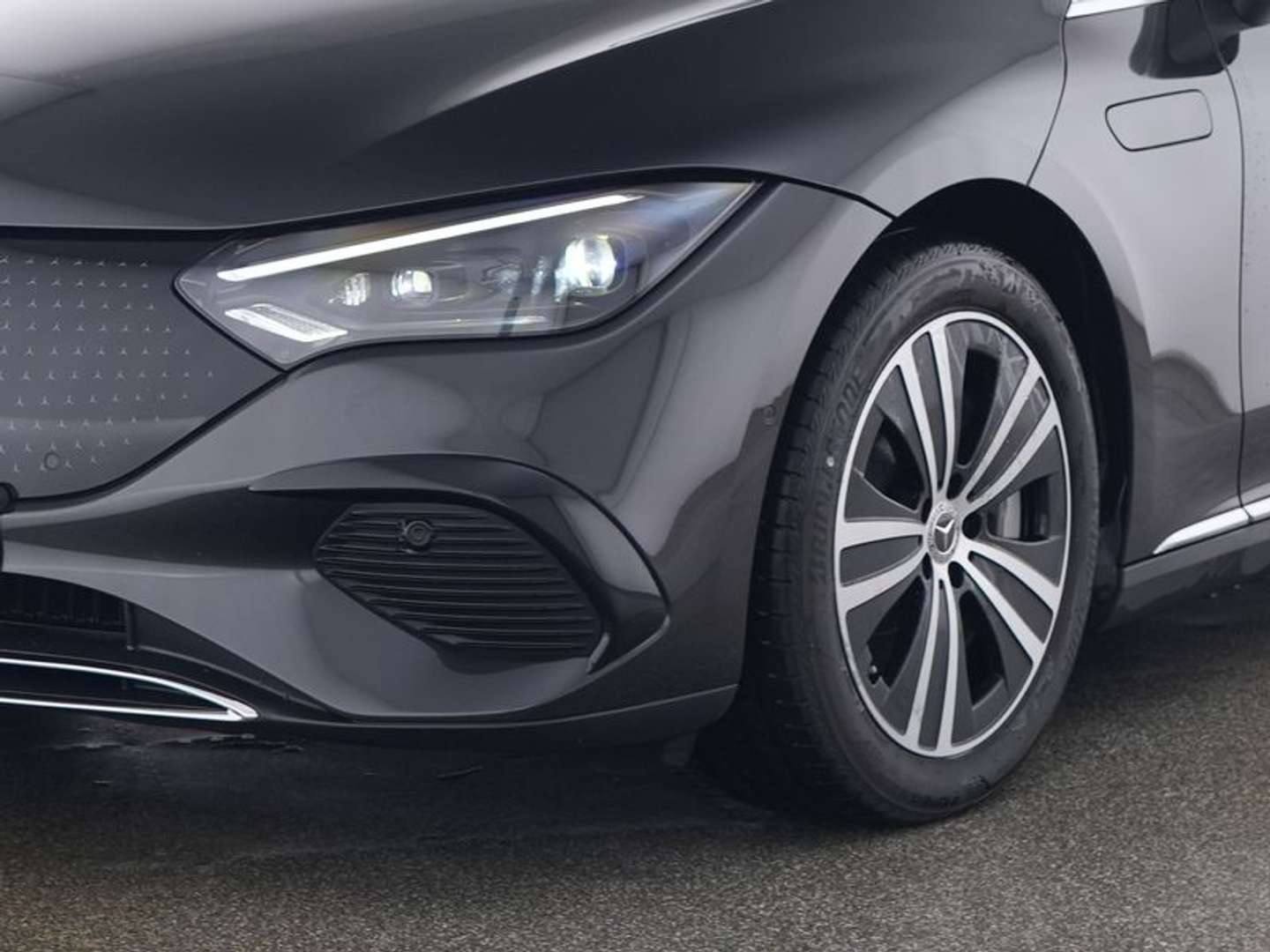 Mercedes EQE Electric Art 300 - 2024 - Joinsteer - #3