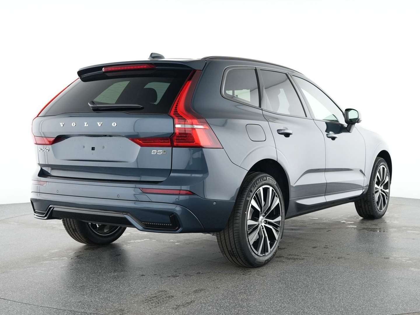 Volvo XC60 PLUS DARK B5 - 2025 - Joinsteer - #2