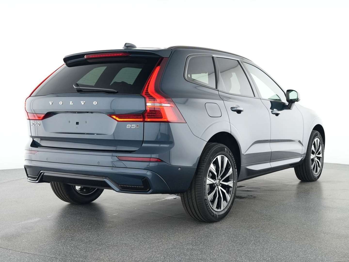 Volvo XC60 PLUS DARK B5 - 2025 - Joinsteer - #2