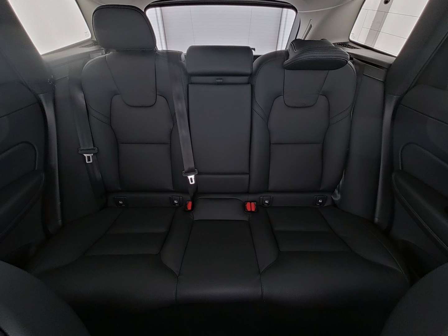 Volvo XC60 PLUS DARK B5 - 2025 - Joinsteer - #10