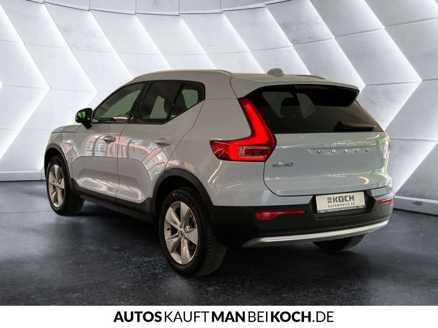 Volvo XC40 Core B3 - 2024 - Joinsteer - #2