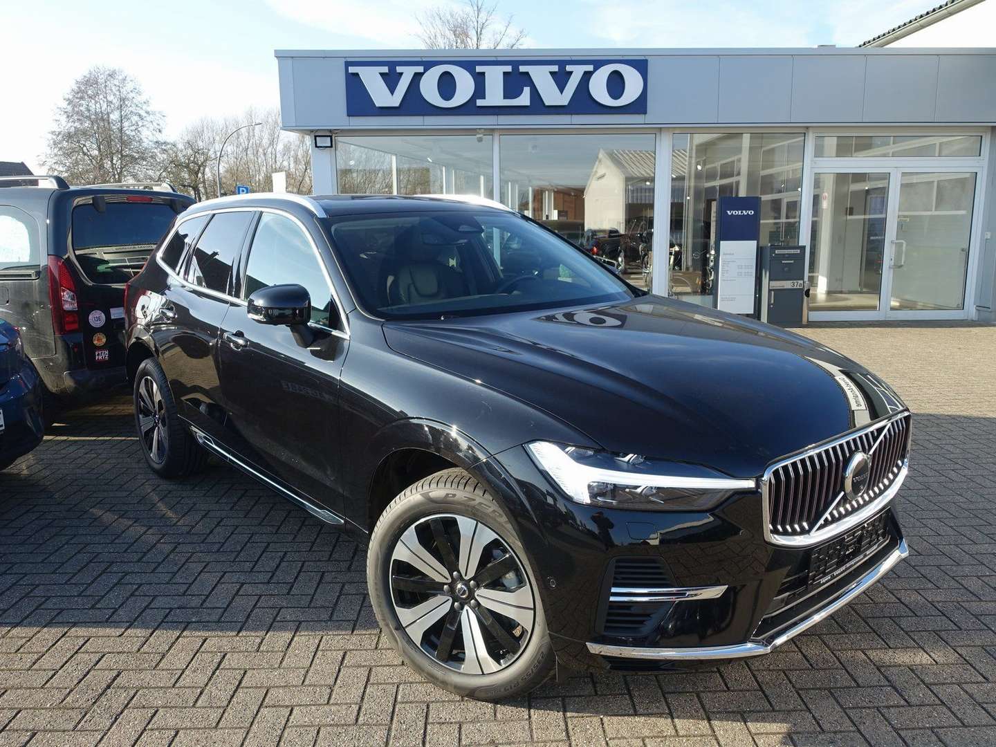 Volvo XC60 Plus T6 AWD Plug-in Hybrid - 2025 - Joinsteer - #3