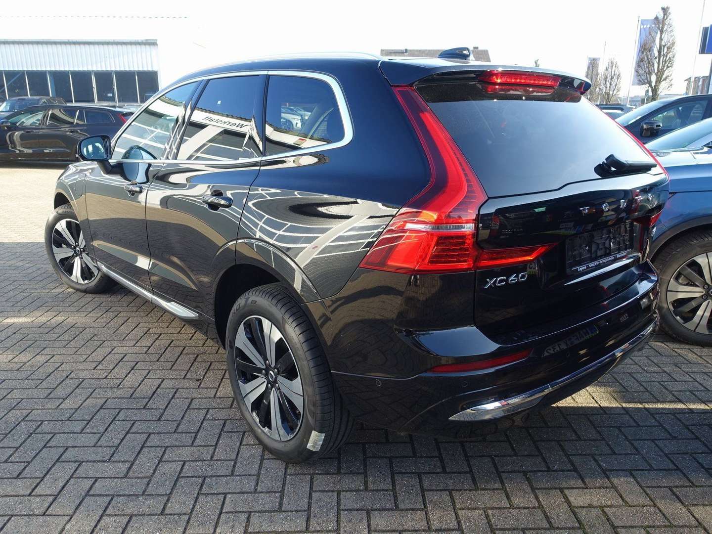Volvo XC60 Plus T6 AWD Plug-in Hybrid - 2025 - Joinsteer - #4