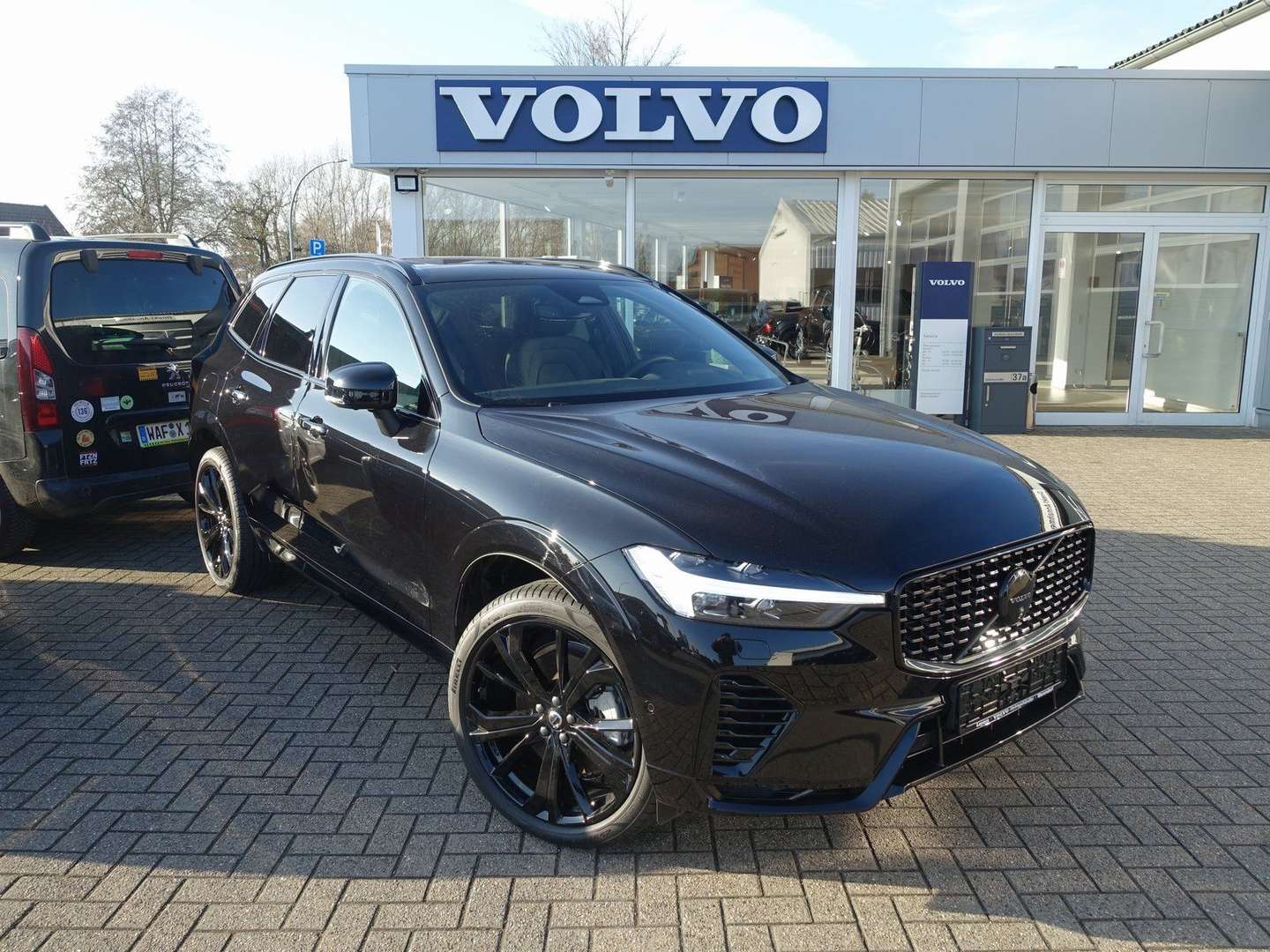 Volvo XC60 Black Edition Plus T6 - 2025 - Joinsteer - #3