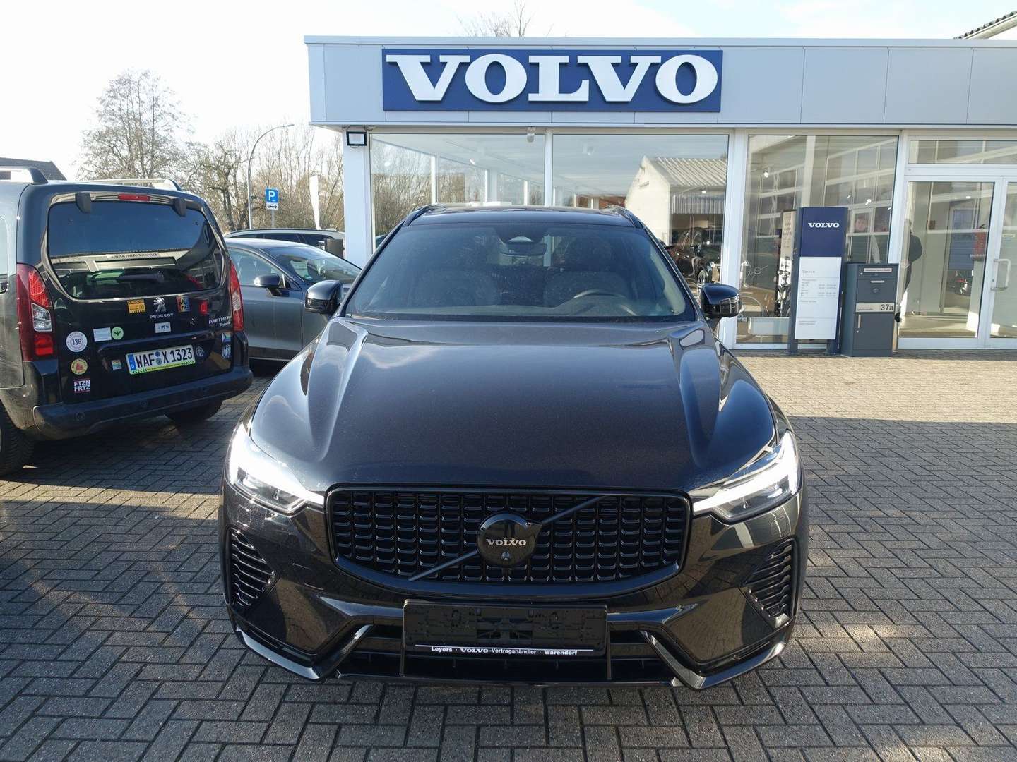 Volvo XC60 Black Edition Plus T6 - 2025 - Joinsteer - #5