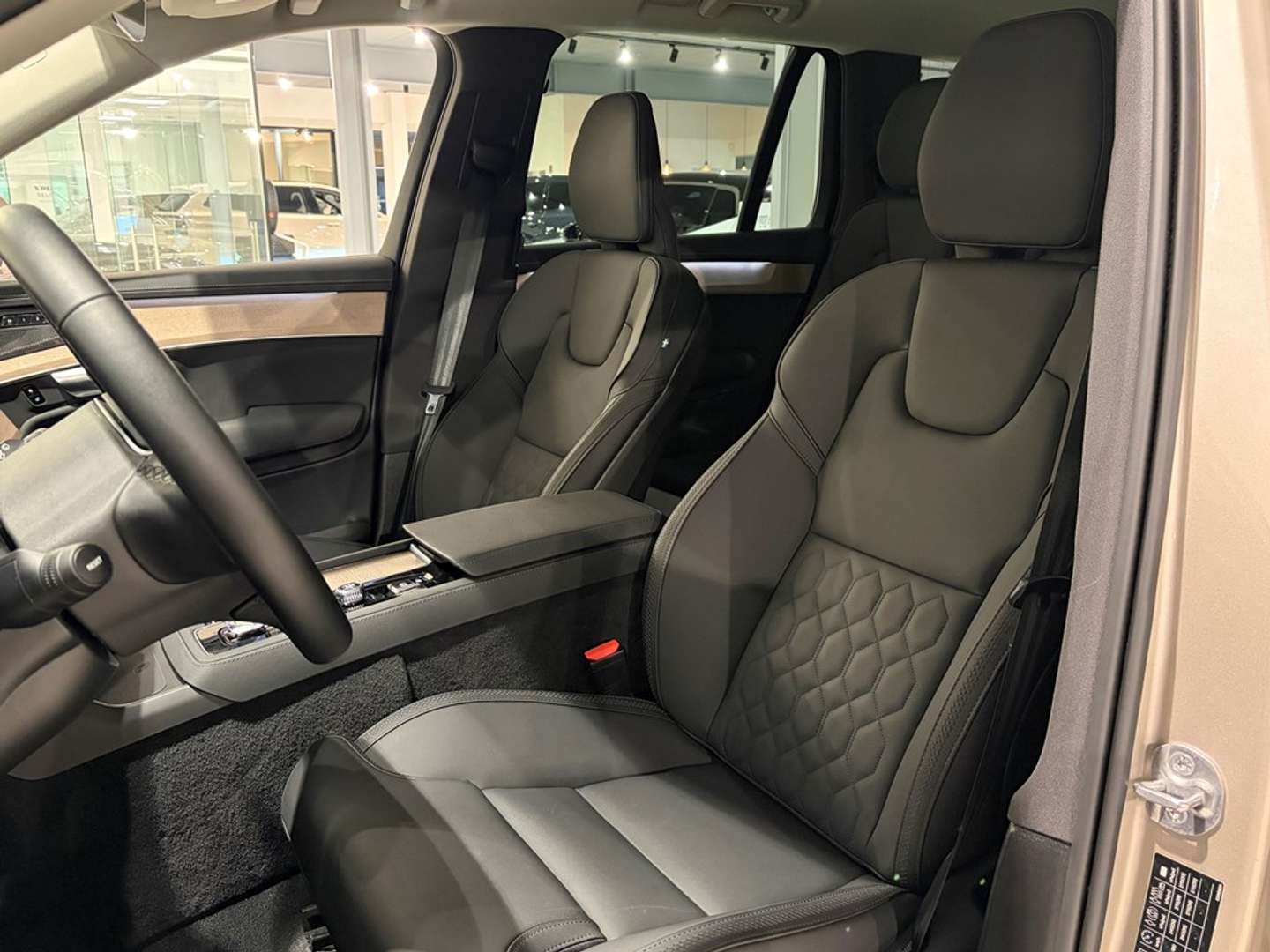 Volvo XC90 Plus Bright B5 Mild Hybride - 2025 - Joinsteer - #4