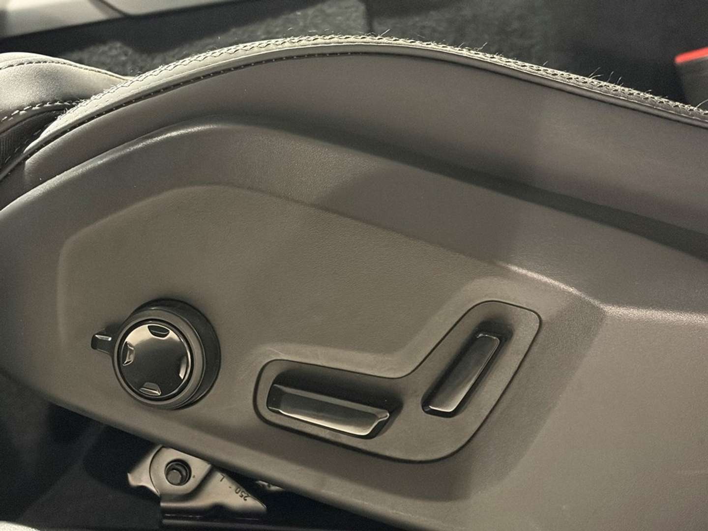 Volvo XC90 Plus Bright B5 Mild Hybride - 2025 - Joinsteer - #5