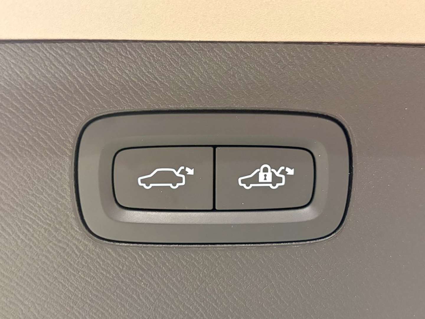 Volvo XC90 Plus Bright B5 Mild Hybride - 2025 - Joinsteer - #9