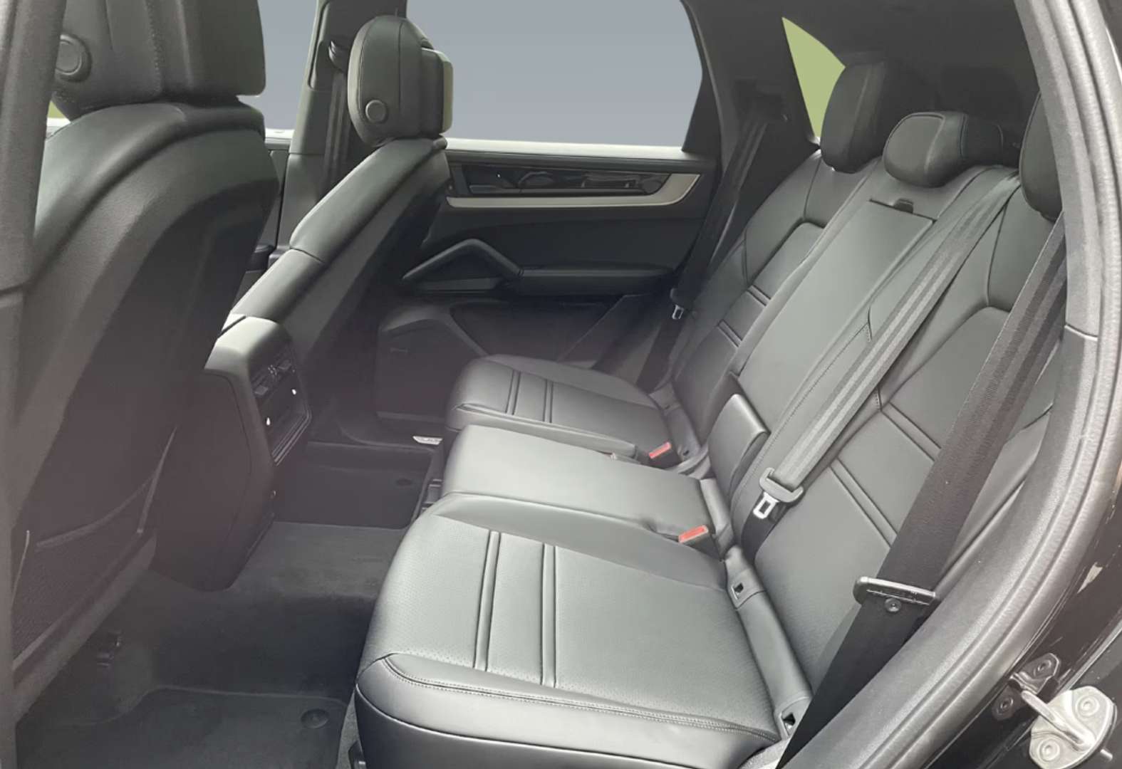 Porsche Cayenne Coupé Black Edition E-Hybrid - 2025 - Joinsteer - #15