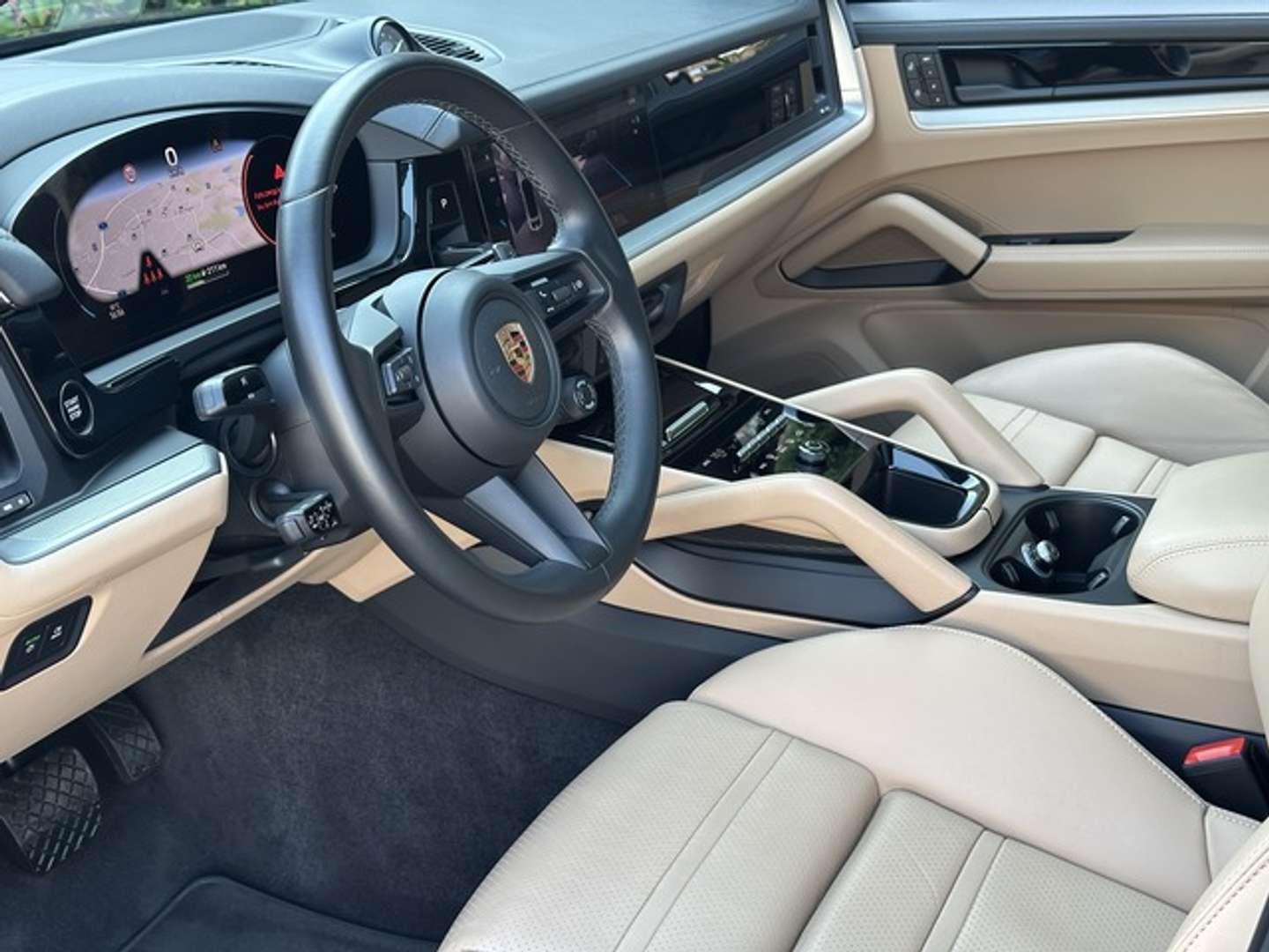 Porsche Cayenne Coupé E-Hybrid SPORT DESIGN - 2025 - Joinsteer - #3