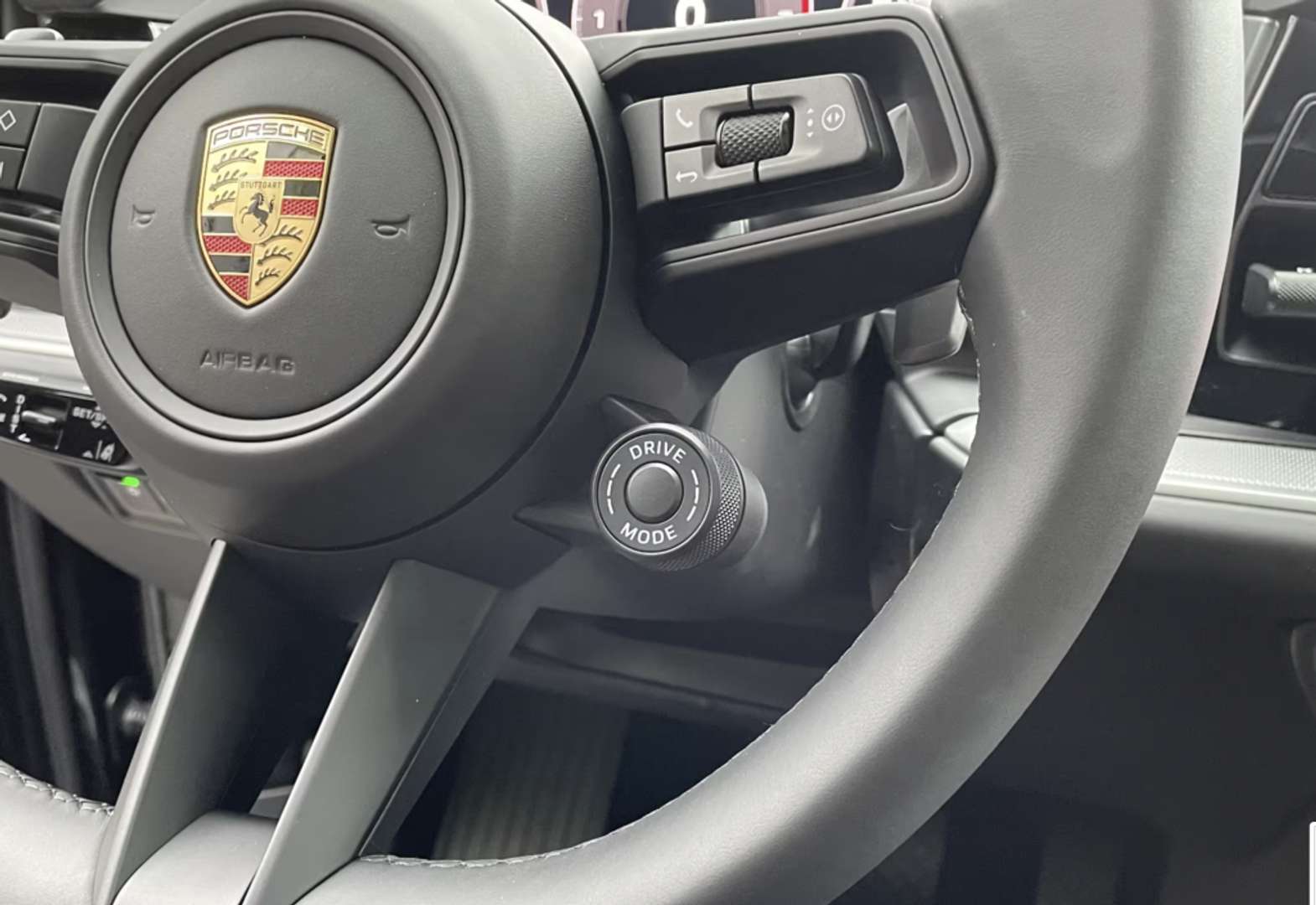 Porsche Cayenne Coupé Black Edition E-Hybrid - 2025 - Joinsteer - #23