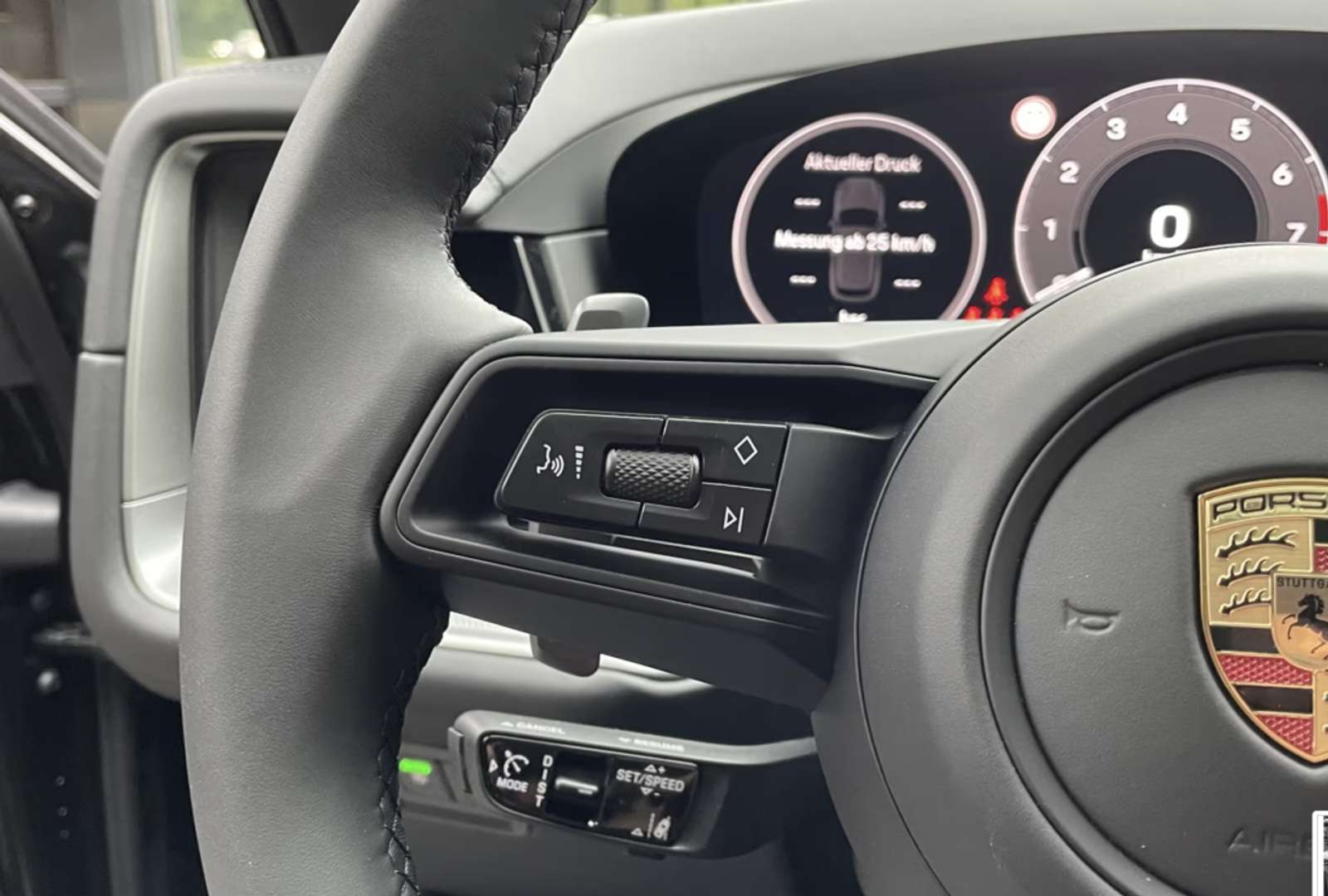 Porsche Cayenne Coupé Black Edition E-Hybrid - 2025 - Joinsteer - #24