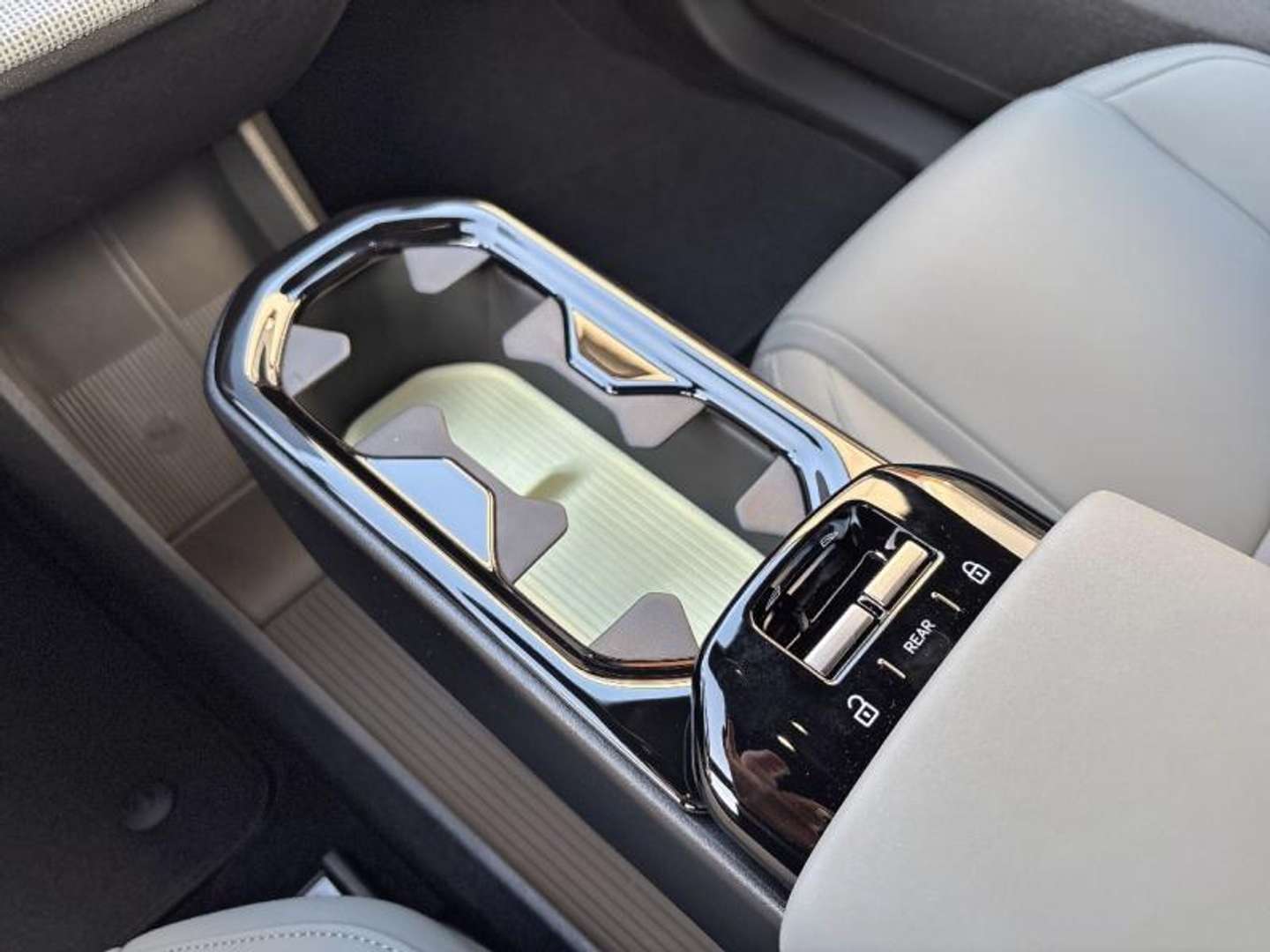 Volvo EX30 Single Extended Range Plus - 2024 - Joinsteer - #13