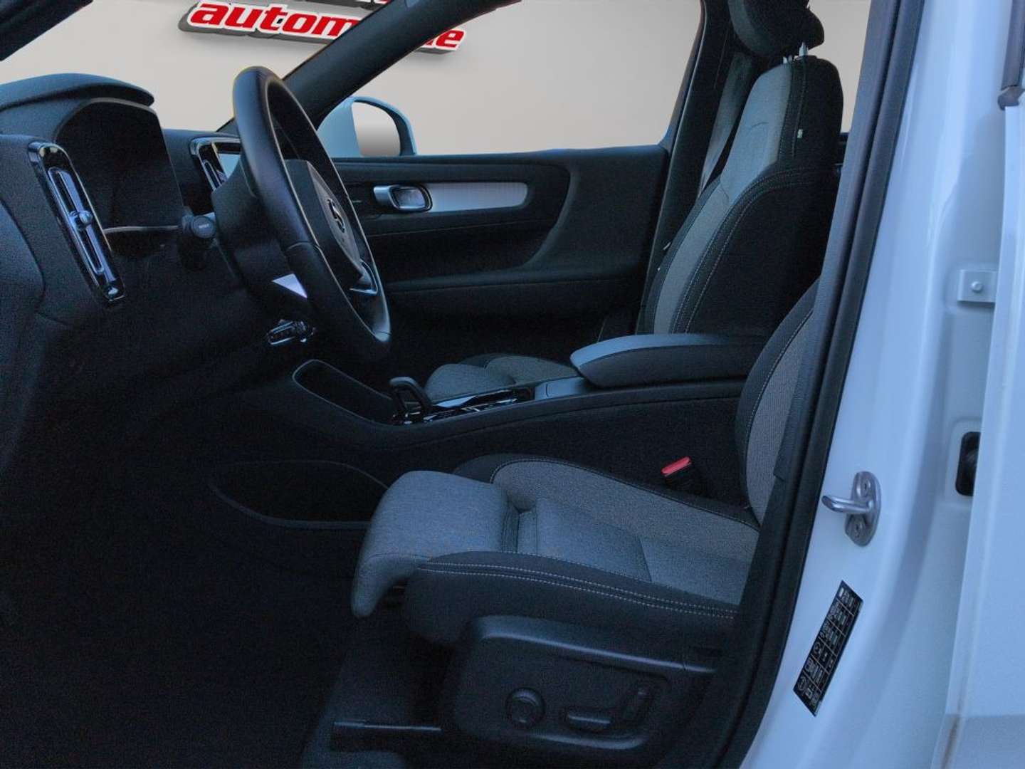 Volvo XC40 Plus B4 AWD - 2023 - Joinsteer - #5