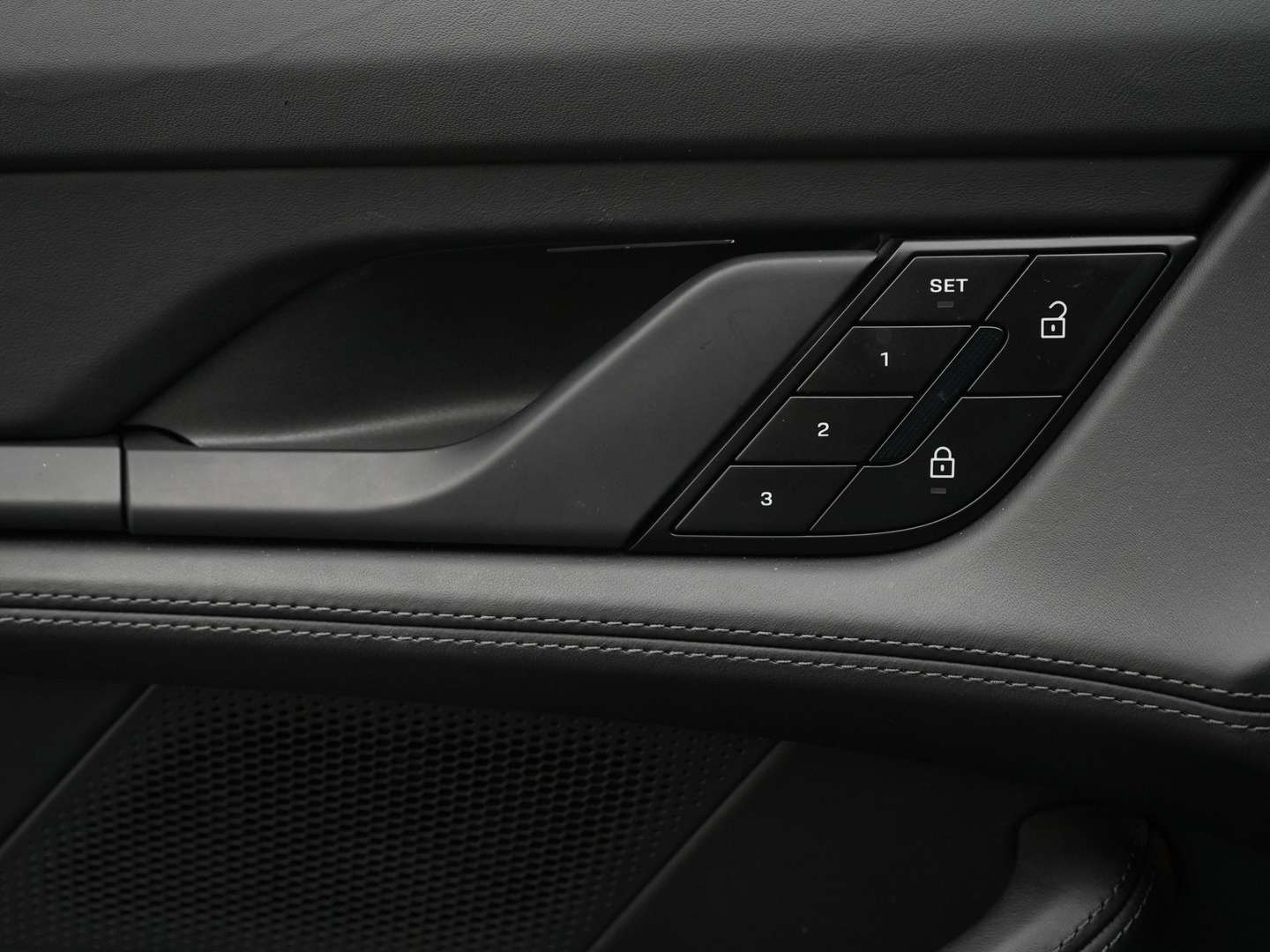 Porsche Taycan Sport Turismo - 2024 - Joinsteer - #14