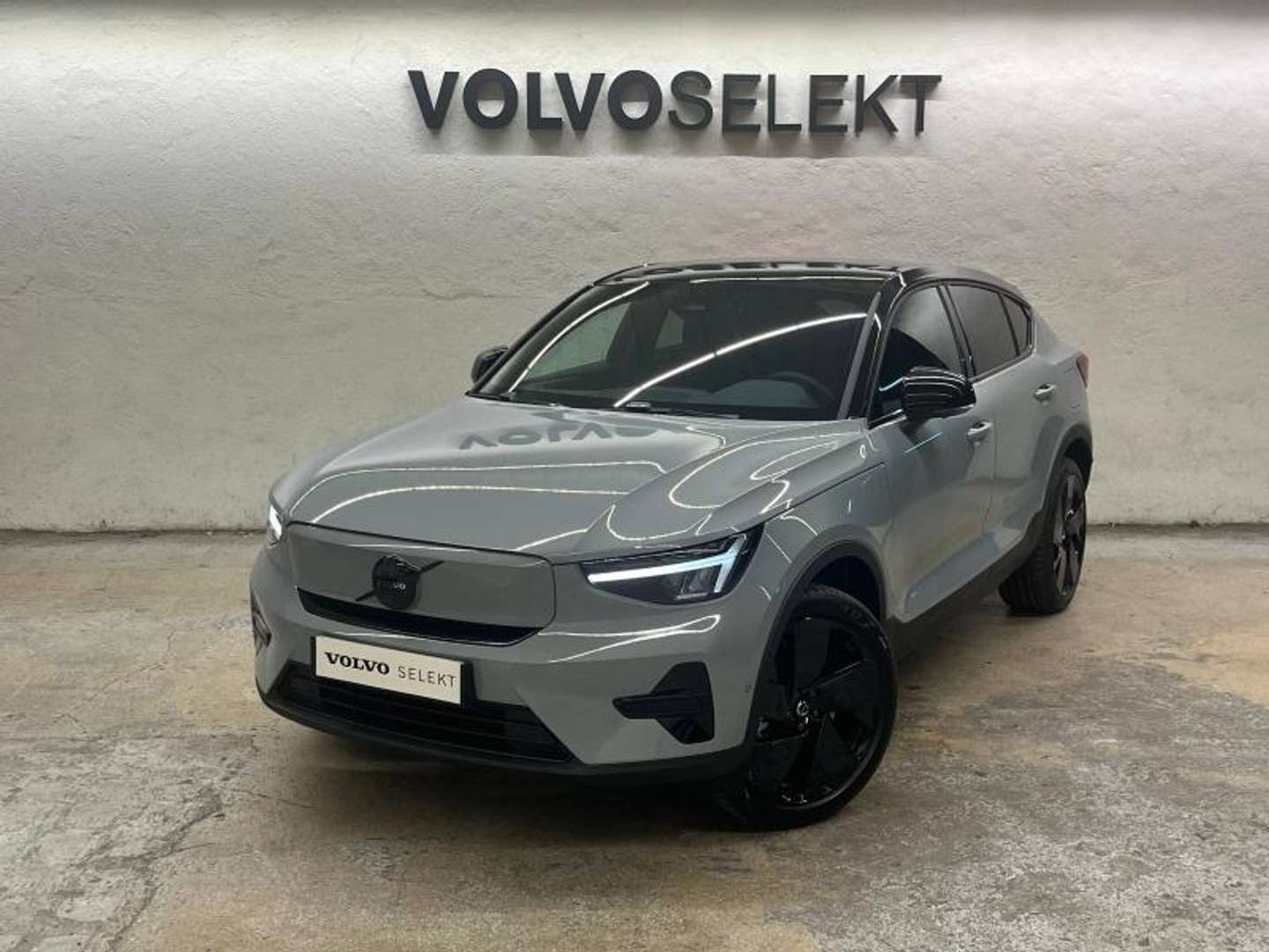 Volvo C40 Black Edition - 2025 - Joinsteer - #1