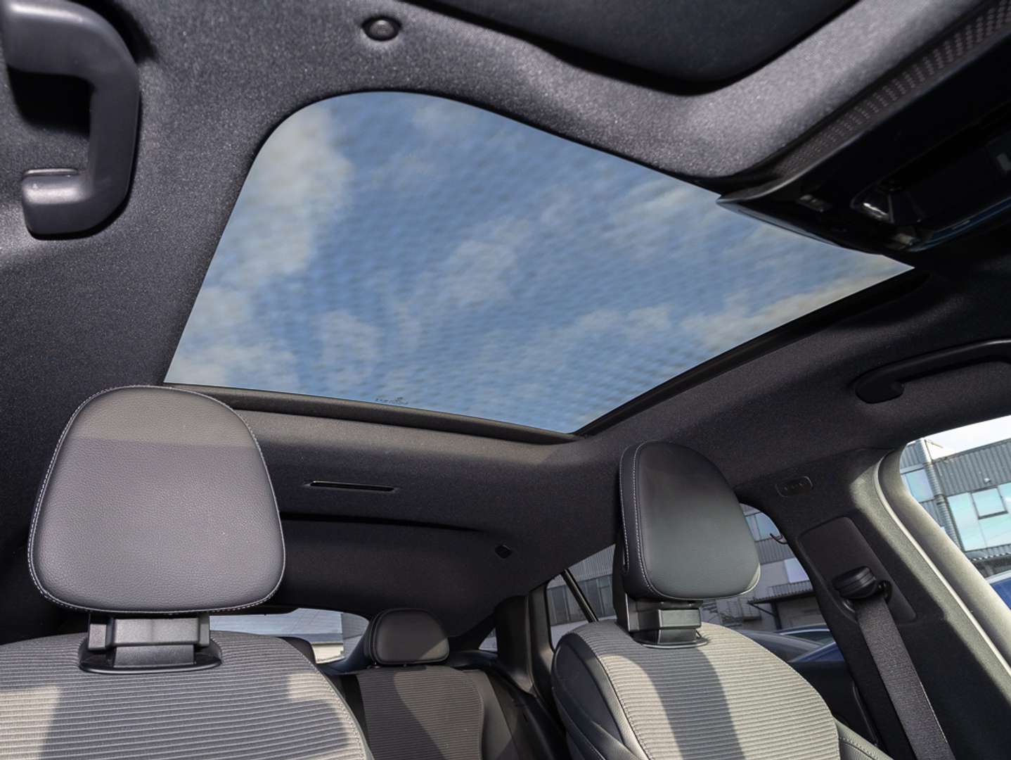 Mercedes GLC Coupé 4MATIC 200 - 2025 - Joinsteer - #11