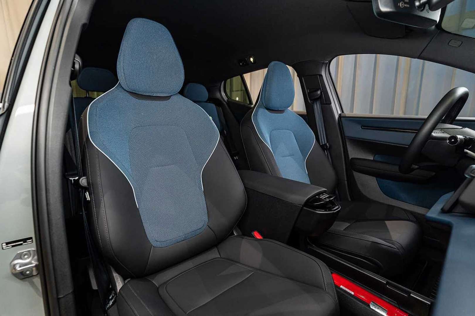 Volvo EX30 Plus Single Motor Extended Range - 2025 - Joinsteer - #13