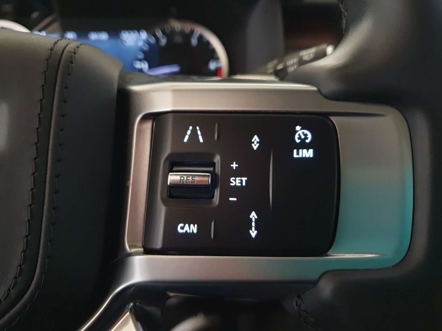 Land Rover Discovery R-Dynamic HSE 3.0D I6 - 2023 - Joinsteer - #36