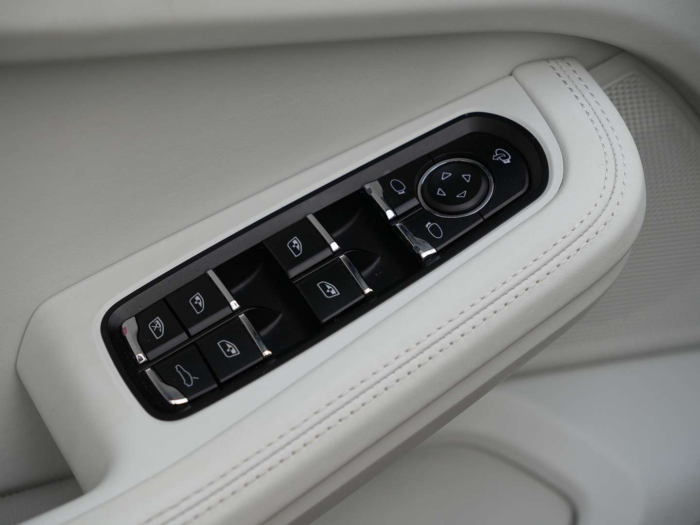 Porsche Macan Macan S - 2022 - Joinsteer - #33