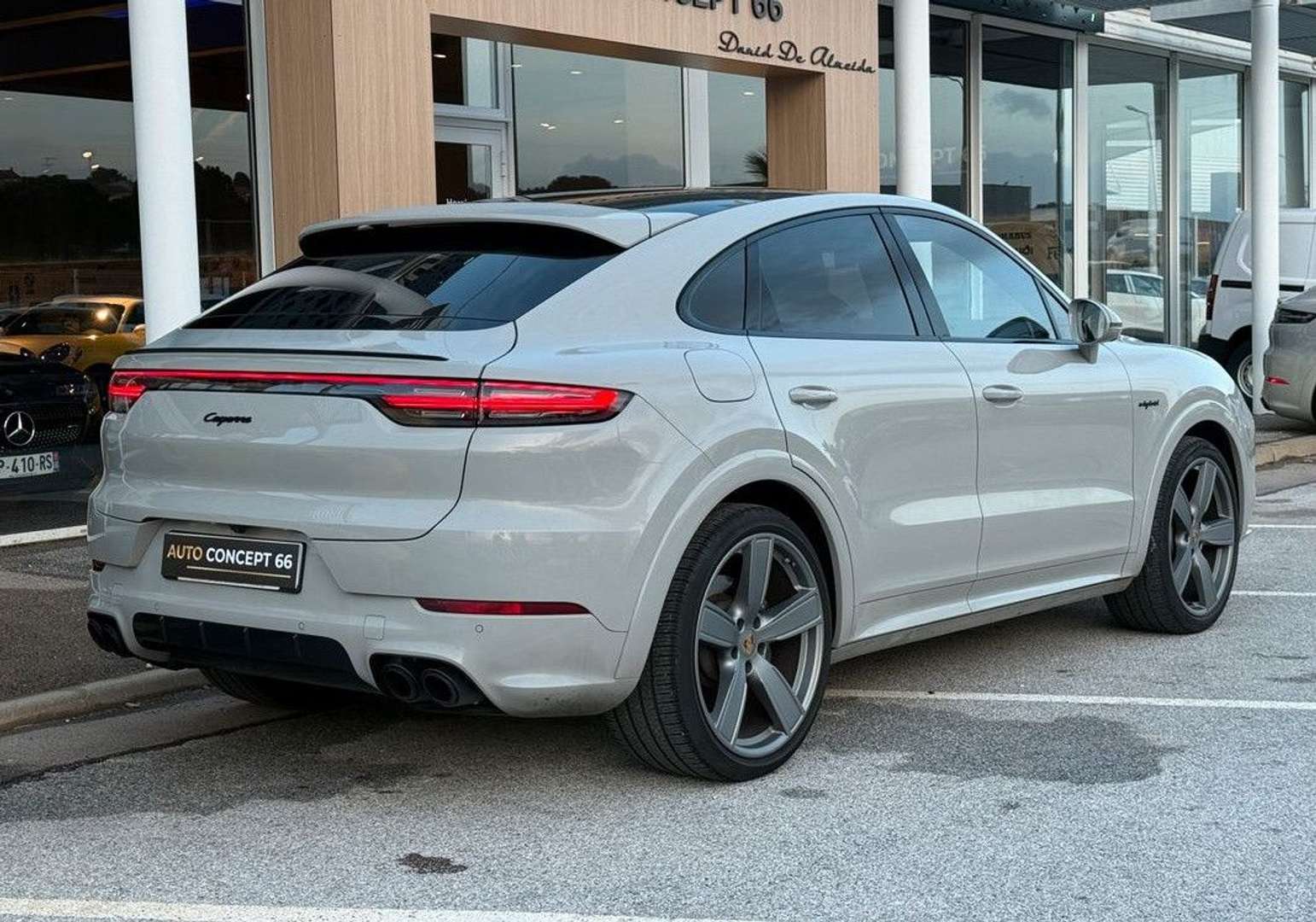 Porsche Cayenne Coupé Platinum Edition 3.0 V6 E-Hybrid 462ch - 2022 - Joinsteer - #3