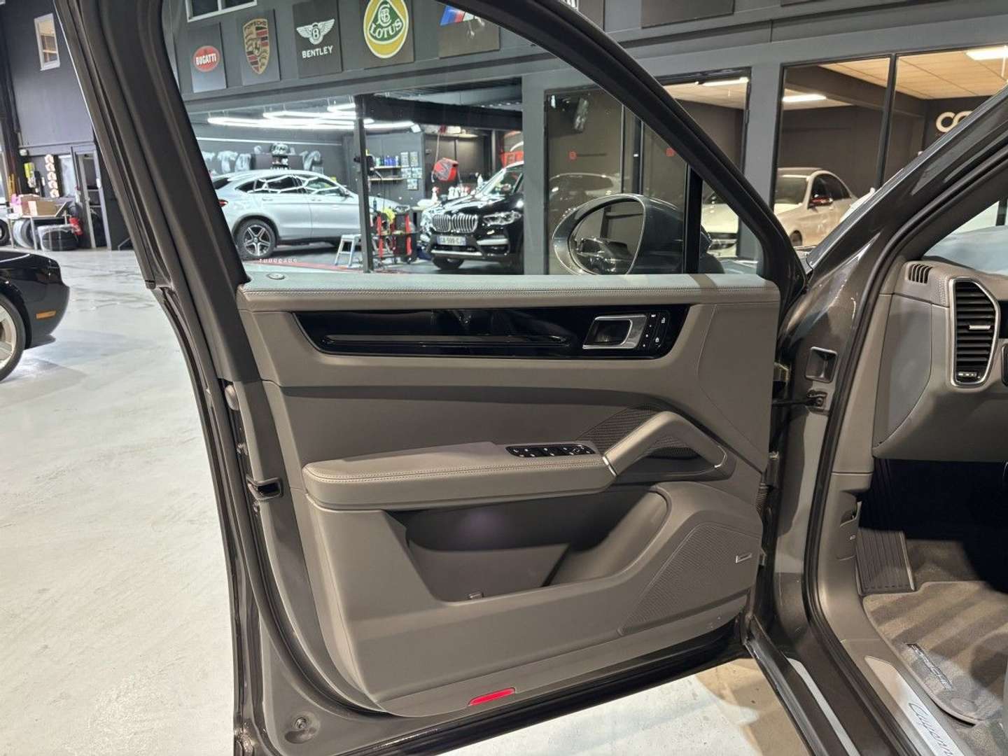 Porsche Cayenne Coupé ECHAPPEMENT SPORT 3.0 V6 E-HYBRID 462ch - 2022 - Joinsteer - #12